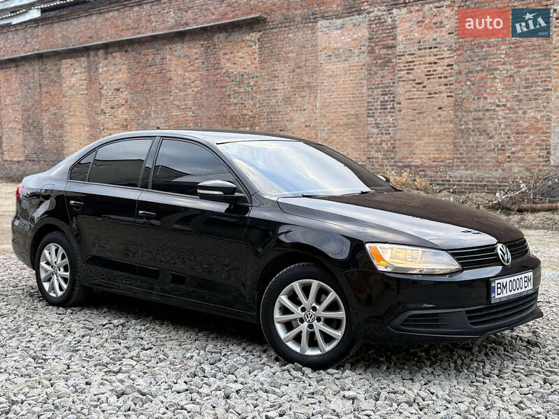 Седан Volkswagen Jetta 2012 в 