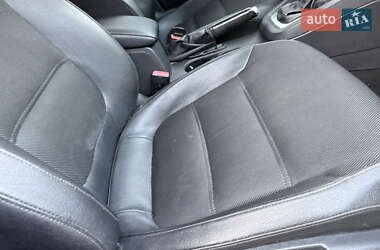 Седан Volkswagen Jetta 2012 в 