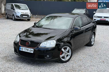 Седан Volkswagen Jetta 2006 в Новомосковске