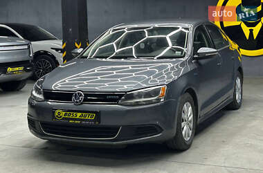 Седан Volkswagen Jetta 2014 в 