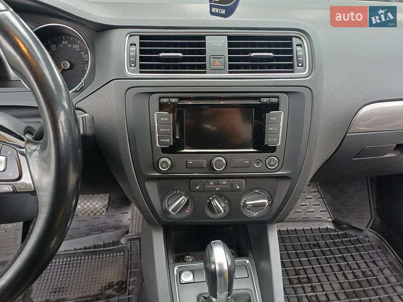 Седан Volkswagen Jetta 2015 в Днепре фото 11 Седан Volkswagen Jetta 2015 в Днепре