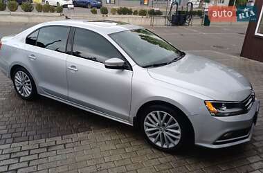 Седан Volkswagen Jetta 2015 в Дніпрі