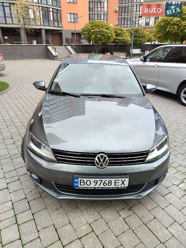 Седан Volkswagen Jetta 2012 в Ивано-Франковске