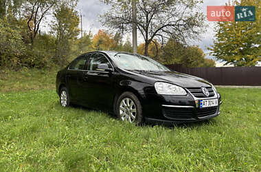 Седан Volkswagen Jetta 2006 в Надворной
