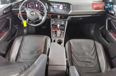 Седан Volkswagen Jetta 2021 в 