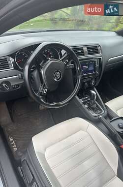 Седан Volkswagen Jetta 2016 в Киеве