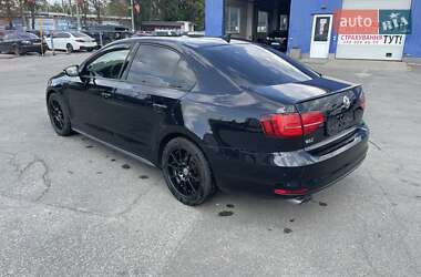 Седан Volkswagen Jetta 2015 в  фото 9 Седан Volkswagen Jetta 2015 в