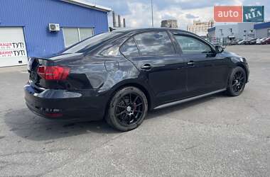 Седан Volkswagen Jetta 2015 в  фото 23 Седан Volkswagen Jetta 2015 в