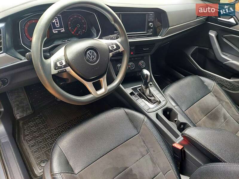 Седан Volkswagen Jetta 2018 в Полтаві