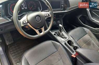 Седан Volkswagen Jetta 2018 в 