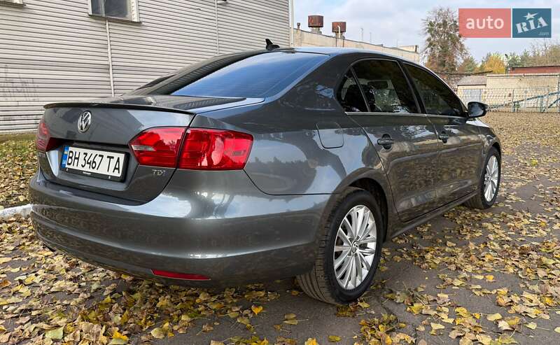 Седан Volkswagen Jetta 2013 в Киеве фото 7 Седан Volkswagen Jetta 2013 в Киеве