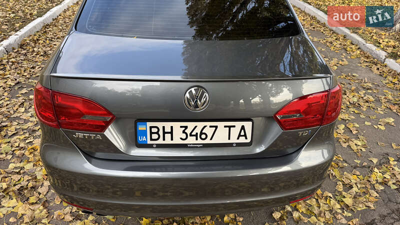 Седан Volkswagen Jetta 2013 в Киеве фото 17 Седан Volkswagen Jetta 2013 в Киеве