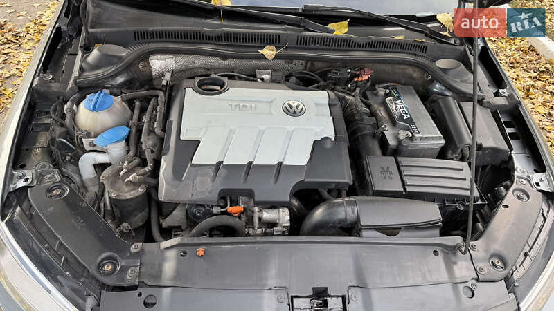 Седан Volkswagen Jetta 2013 в Киеве фото 41 Седан Volkswagen Jetta 2013 в Киеве