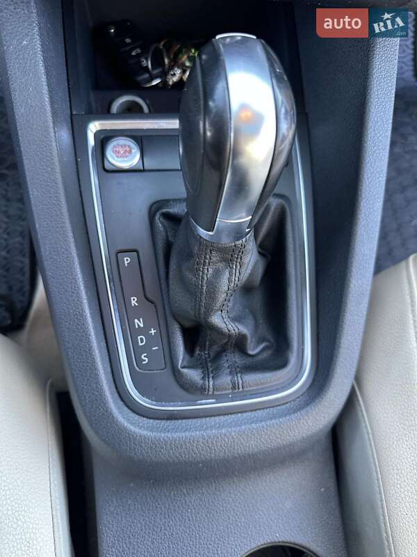 Седан Volkswagen Jetta 2016 в Жовкве