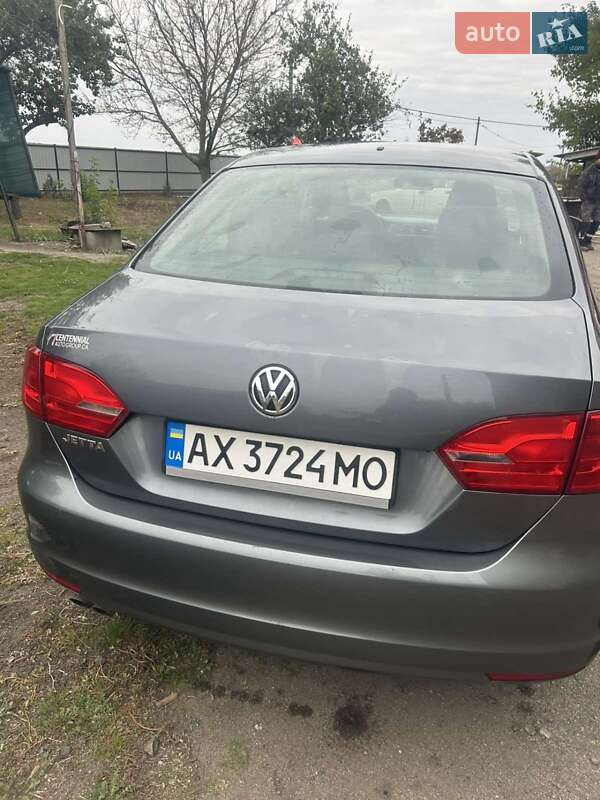 Седан Volkswagen Jetta 2014 в Лозовой фото 19 Седан Volkswagen Jetta 2014 в Лозовой