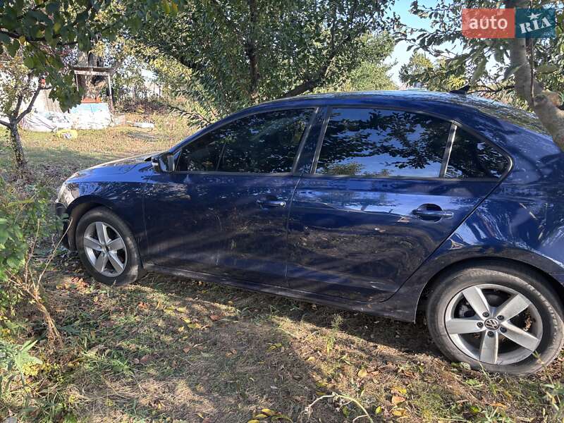 Седан Volkswagen Jetta 2012 в Днепре