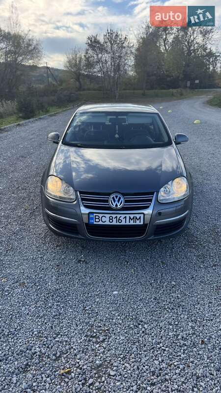 Седан Volkswagen Jetta 2005 в Львове