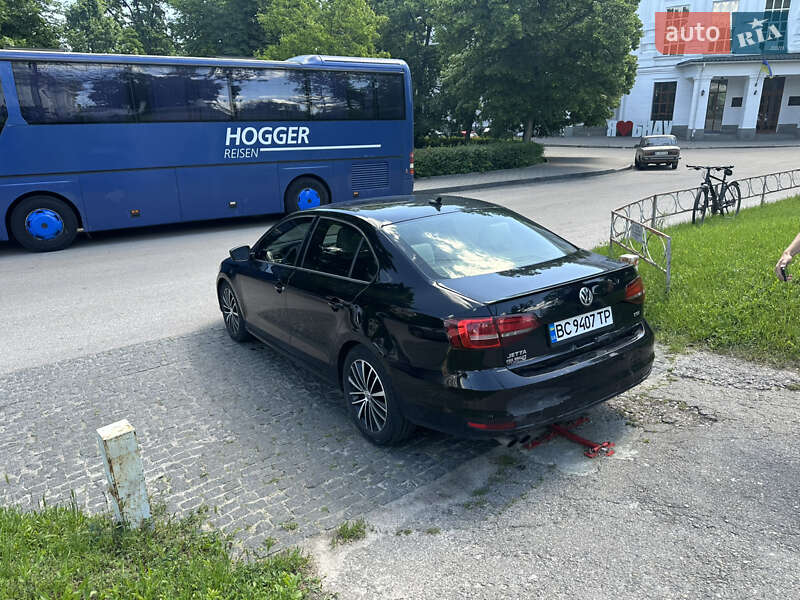 Седан Volkswagen Jetta 2015 в Ужгороді фото 2 Седан Volkswagen Jetta 2015 в Ужгороді