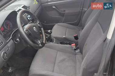 Седан Volkswagen Jetta 2006 в  фото 7 Седан Volkswagen Jetta 2006 в
