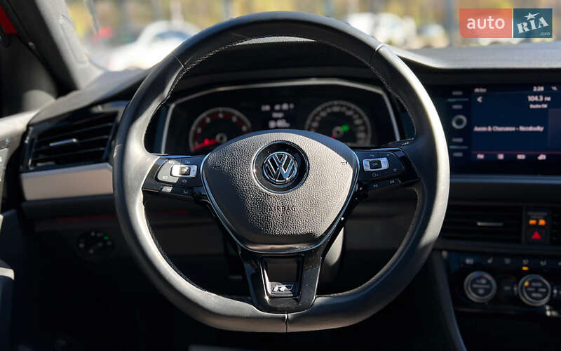 Седан Volkswagen Jetta 2019 в Львове