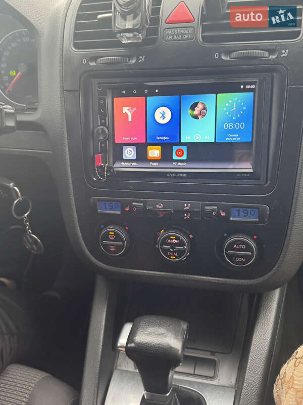 Седан Volkswagen Jetta 2006 в Надворной