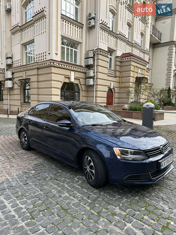 Седан Volkswagen Jetta 2014 в Киеве фото 3 Седан Volkswagen Jetta 2014 в Киеве