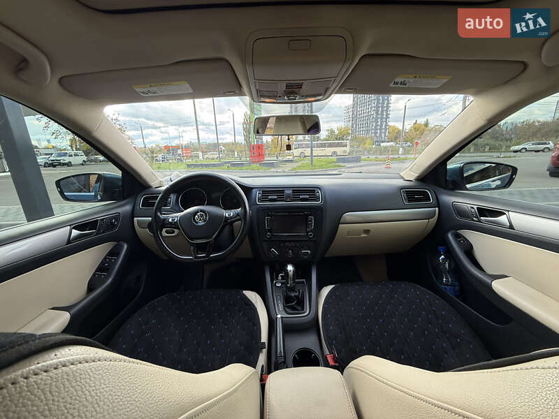 Седан Volkswagen Jetta 2014 в Кропивницком