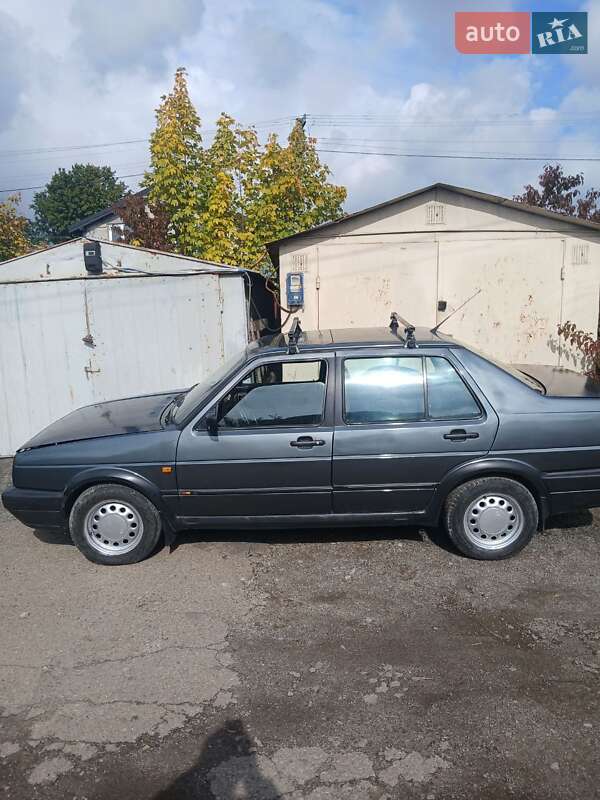 Седан Volkswagen Jetta 1990 в Львові