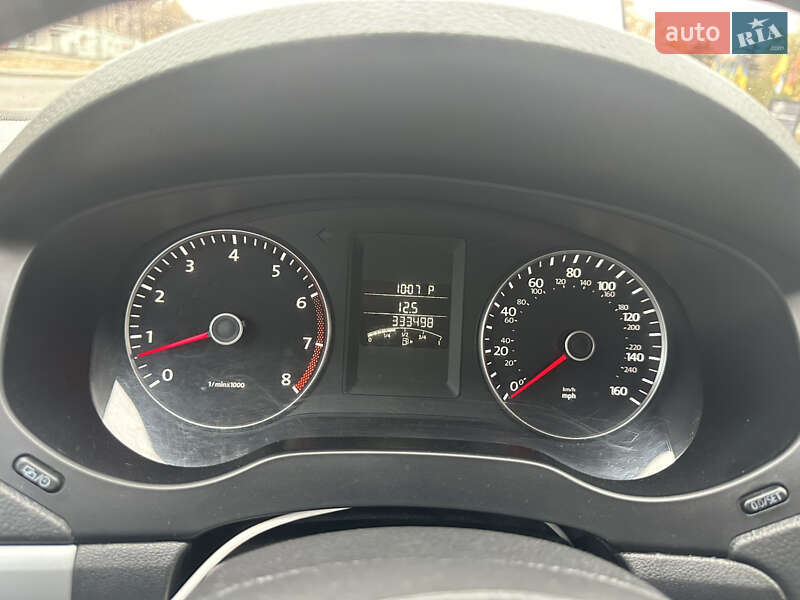 Седан Volkswagen Jetta 2012 в Дніпрі