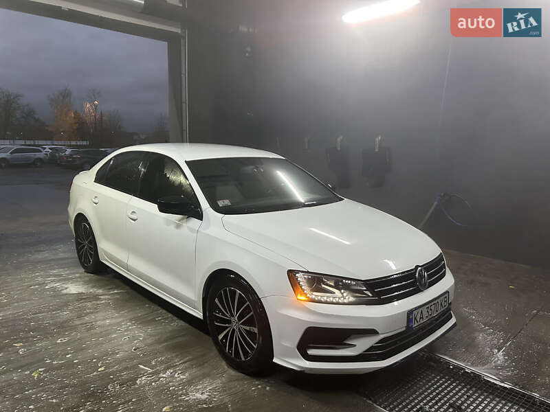 Седан Volkswagen Jetta 2015 в Сумах