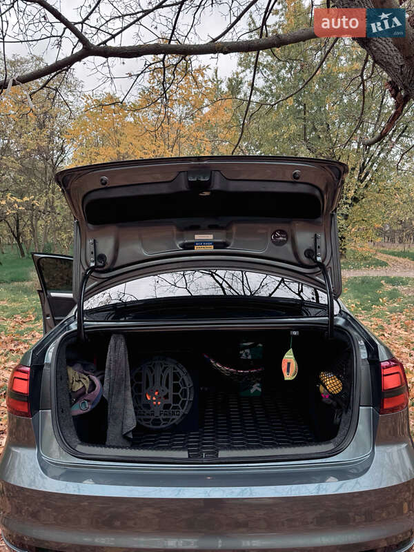 Седан Volkswagen Jetta 2017 в Кременчуге фото 8 Седан Volkswagen Jetta 2017 в Кременчуге