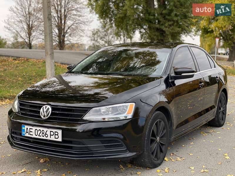 Седан Volkswagen Jetta 2016 в Днепре