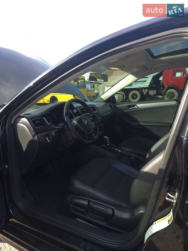 Седан Volkswagen Jetta 2015 в Запорожье фото 11 Седан Volkswagen Jetta 2015 в Запорожье