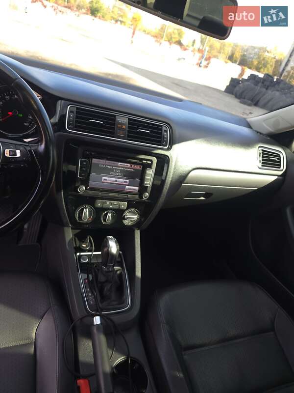 Седан Volkswagen Jetta 2015 в Запорожье фото 16 Седан Volkswagen Jetta 2015 в Запорожье