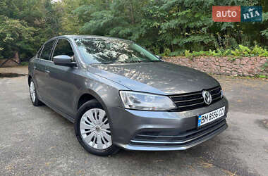 Седан Volkswagen Jetta 2016 в Сумах