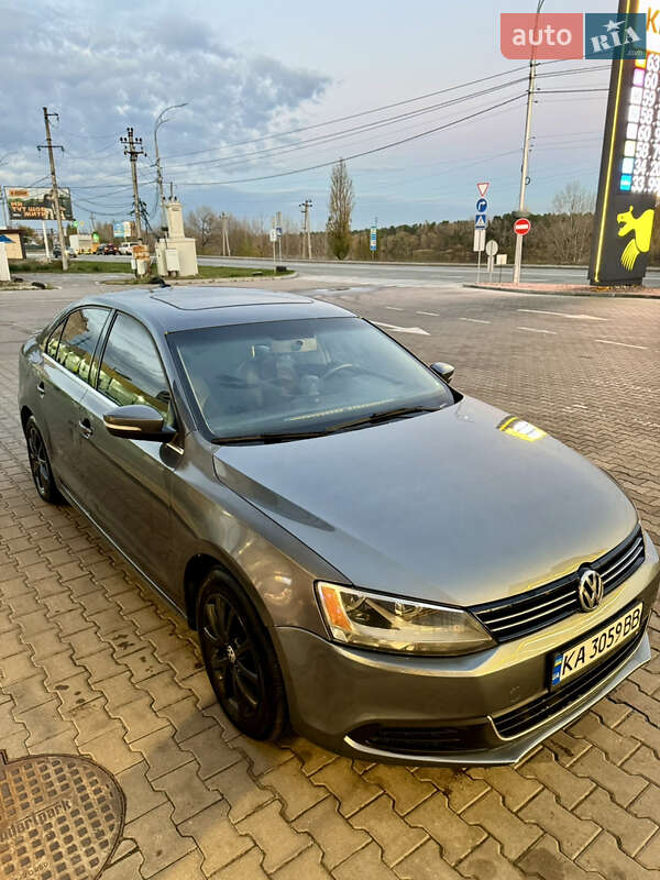 Седан Volkswagen Jetta 2013 в Киеве