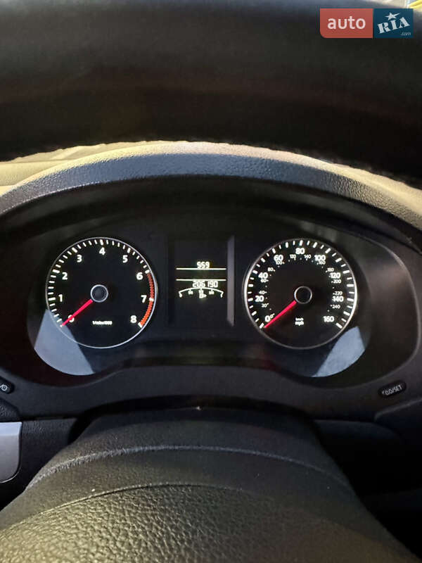 Седан Volkswagen Jetta 2013 в Киеве
