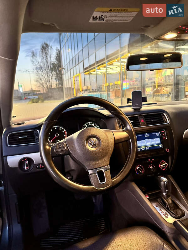 Седан Volkswagen Jetta 2013 в Киеве