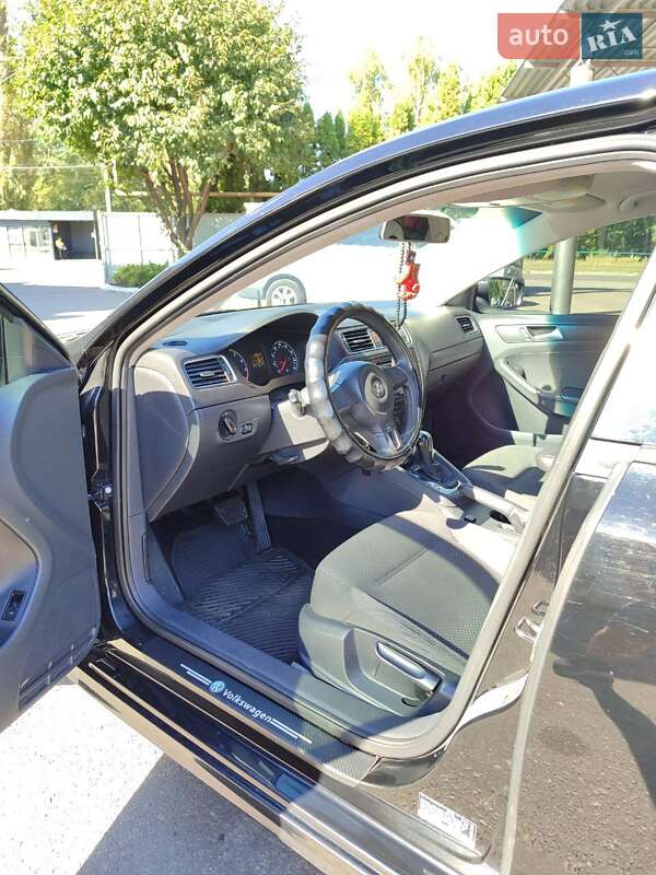 Седан Volkswagen Jetta 2014 в Обухові фото 28 Седан Volkswagen Jetta 2014 в Обухові
