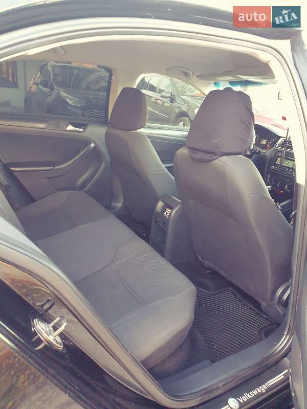 Седан Volkswagen Jetta 2014 в Обухові фото 47 Седан Volkswagen Jetta 2014 в Обухові