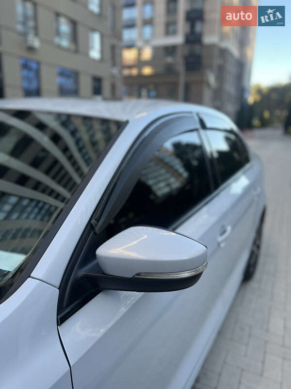 Седан Volkswagen Jetta 2016 в Ірпені фото 4 Седан Volkswagen Jetta 2016 в Ірпені