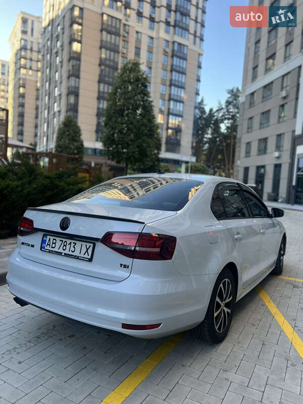 Седан Volkswagen Jetta 2016 в Ірпені фото 6 Седан Volkswagen Jetta 2016 в Ірпені