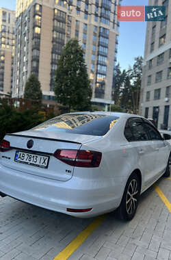 Седан Volkswagen Jetta 2016 в  фото 6 Седан Volkswagen Jetta 2016 в