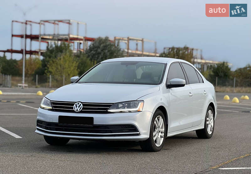 Седан Volkswagen Jetta 2017 в Киеве