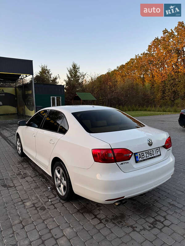 Седан Volkswagen Jetta 2012 в Вінниці