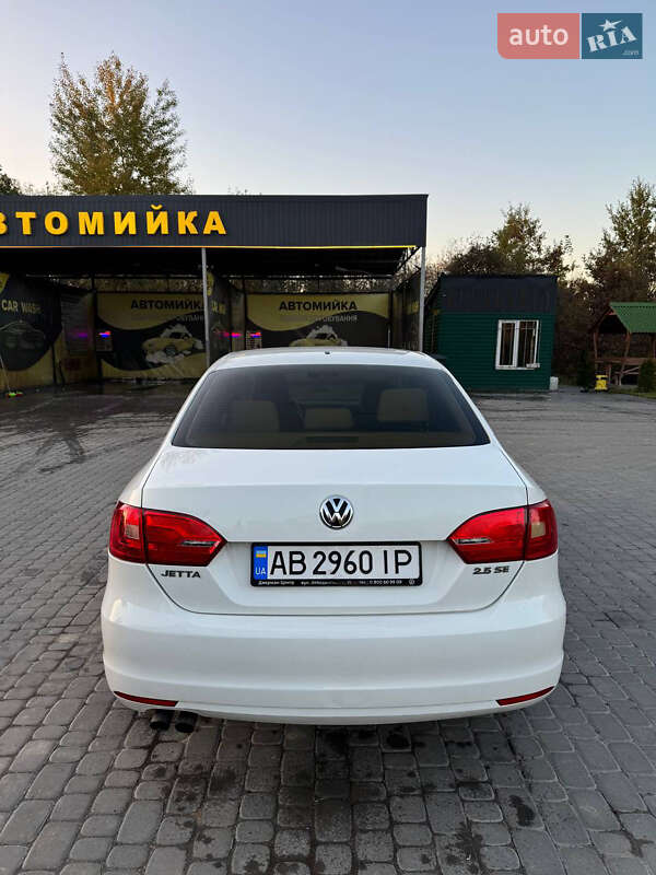 Седан Volkswagen Jetta 2012 в Вінниці