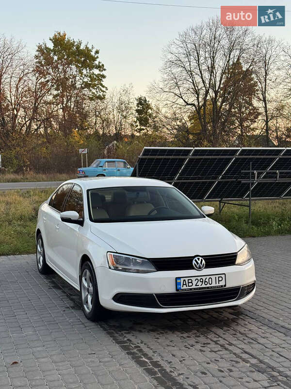 Седан Volkswagen Jetta 2012 в Вінниці
