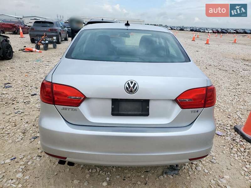 Седан Volkswagen Jetta 2013 в Ивано-Франковске фото 3 Седан Volkswagen Jetta 2013 в Ивано-Франковске