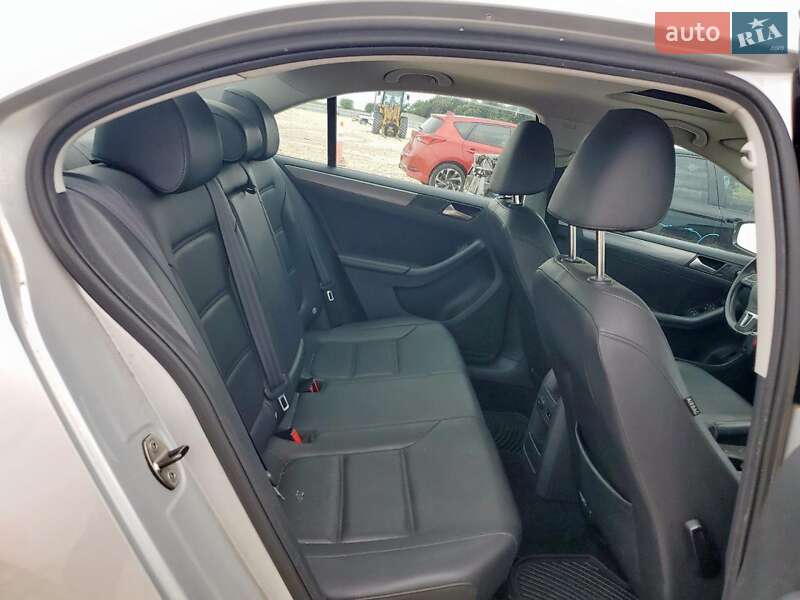 Седан Volkswagen Jetta 2013 в Ивано-Франковске фото 10 Седан Volkswagen Jetta 2013 в Ивано-Франковске