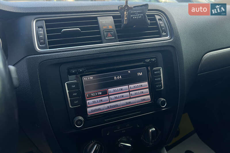 Седан Volkswagen Jetta 2015 в Івано-Франківську фото 14 Седан Volkswagen Jetta 2015 в Івано-Франківську